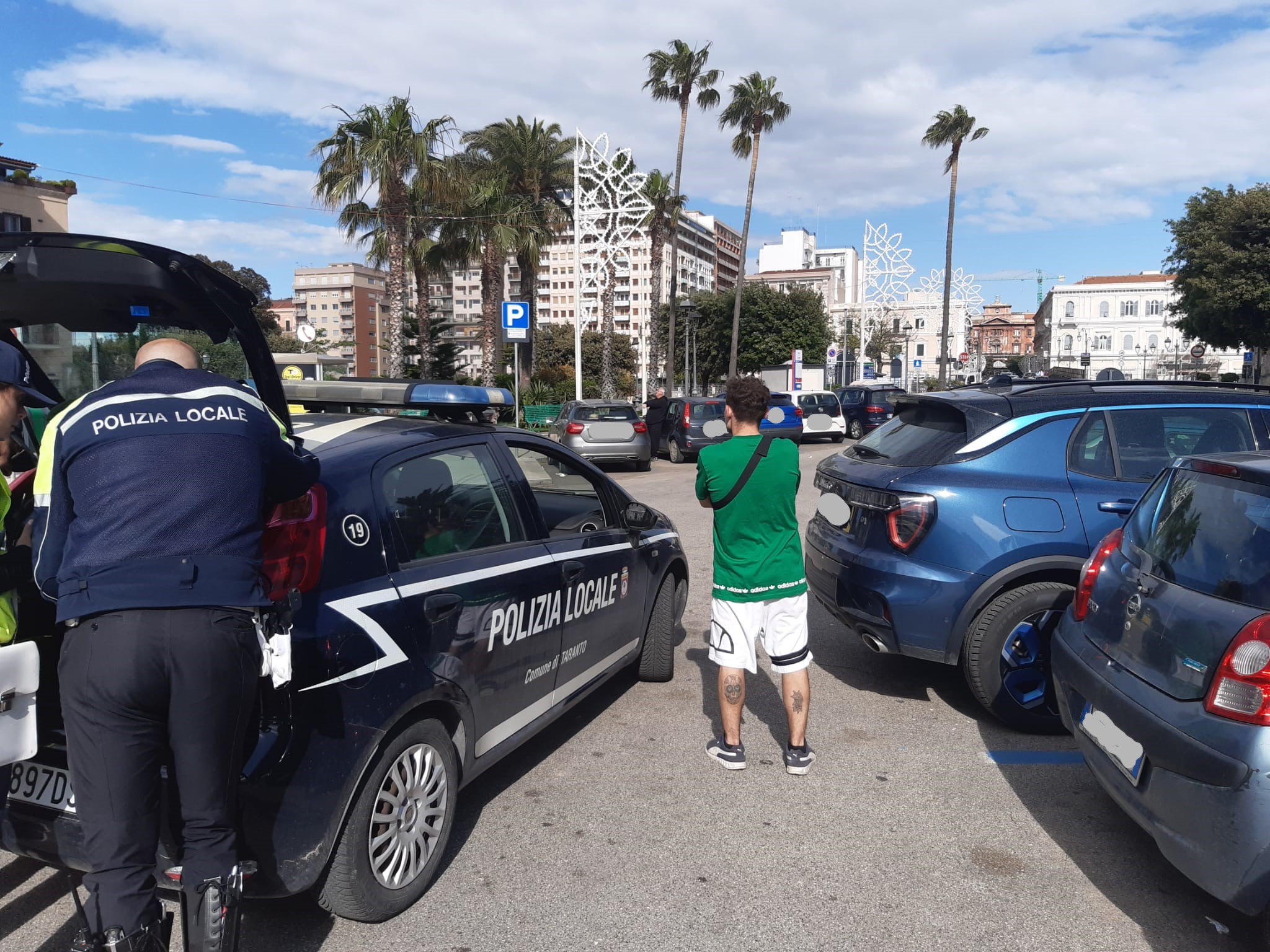 controlli polizia locale parcheggiatori